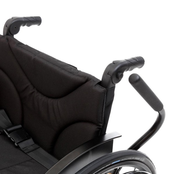 Кресло-коляска инвалидная для активной экспл. Ortonica  Acnive Life 3000(PU(RR)15/прорезин. обручи