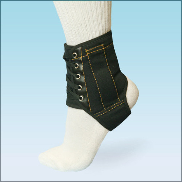 Бандаж д/голеностопного сустава  С1AN-1301 со шнуровкой BFZ